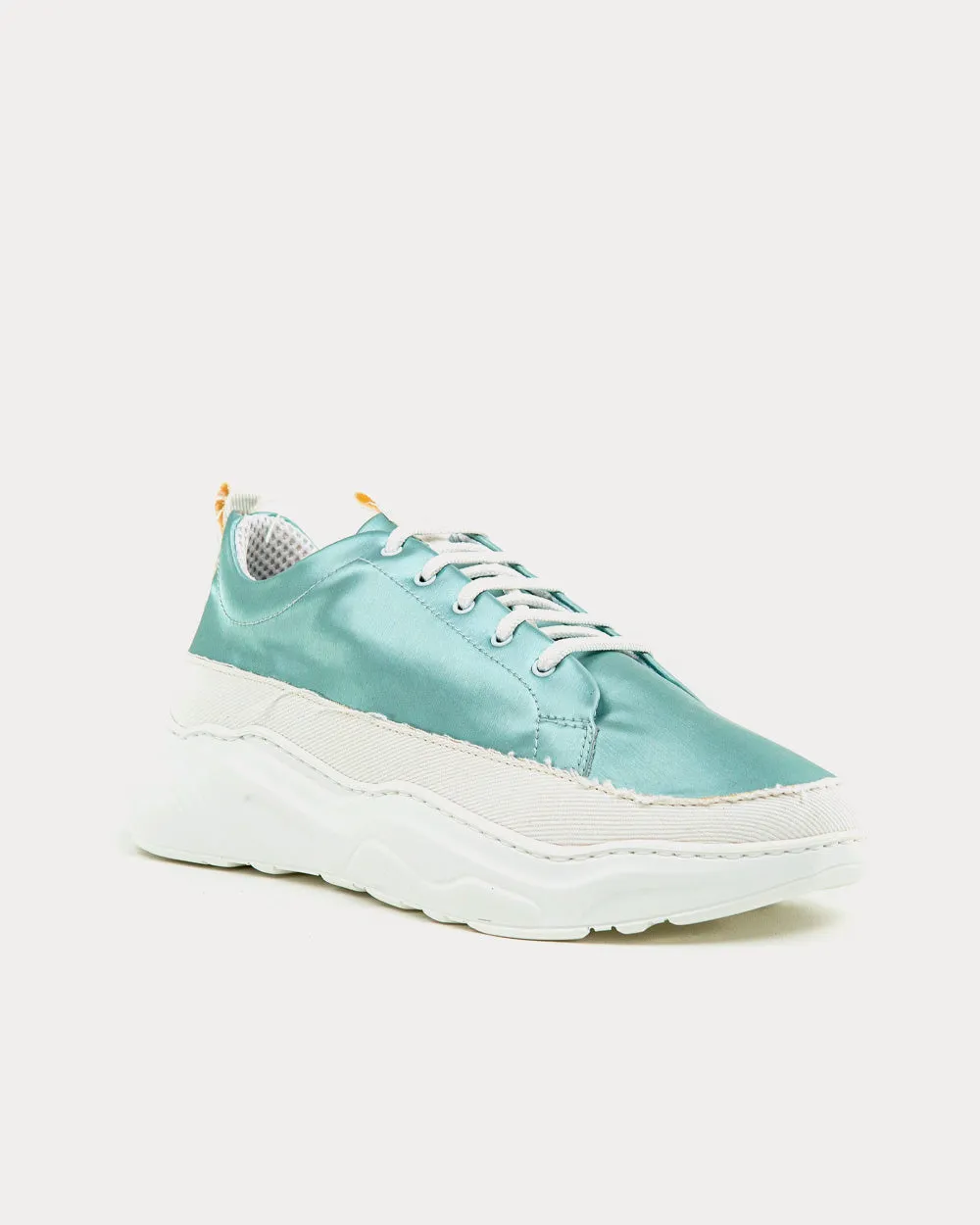 001 Essentielle Aqua Low Top Sneakers