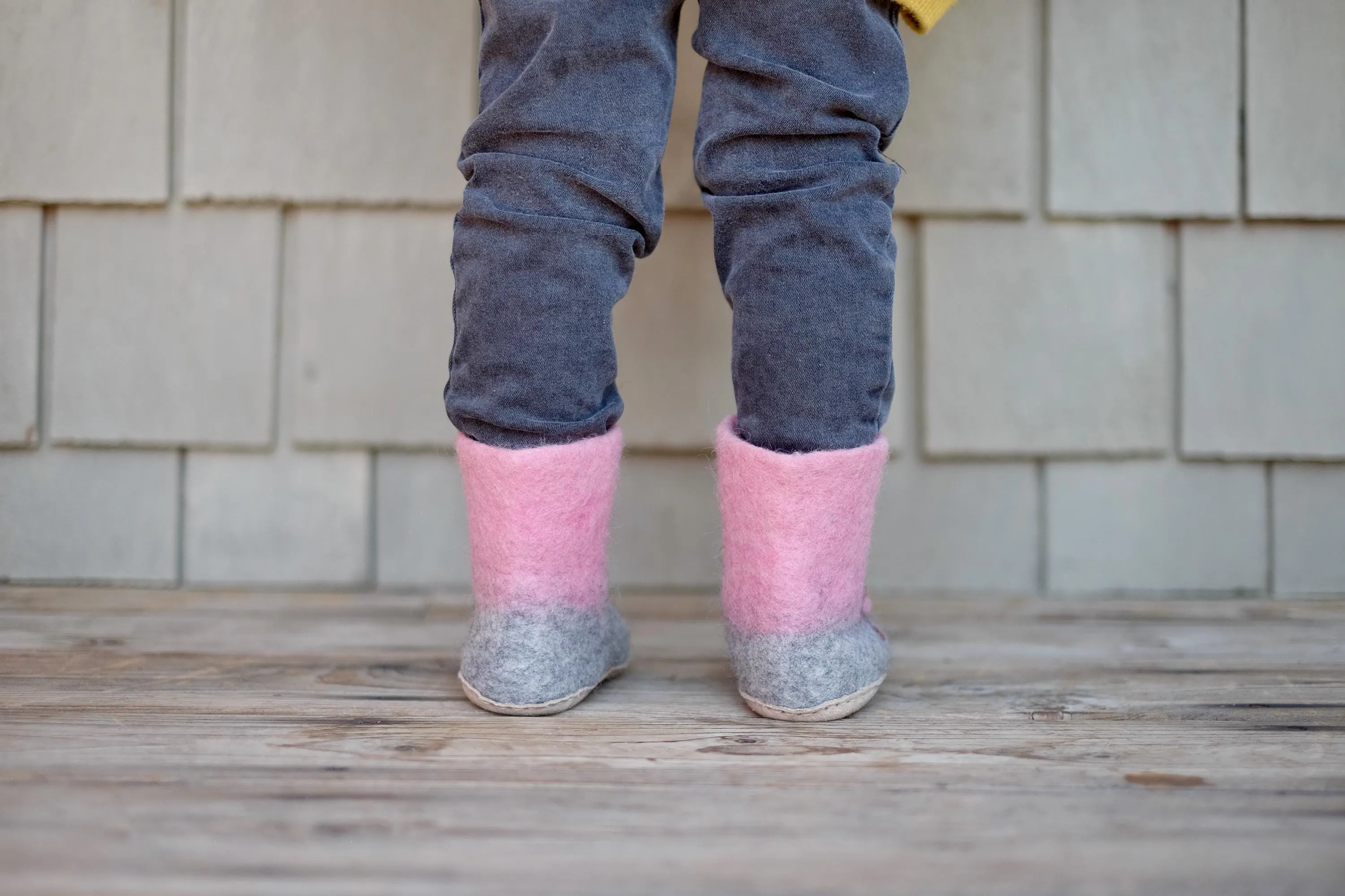 Adorable Pink Cherry Blossom Slippers for Kids – Cozy and Cute Cherry Blossom Footwear for Little Ones – Perfect for Playtime and Bedtime