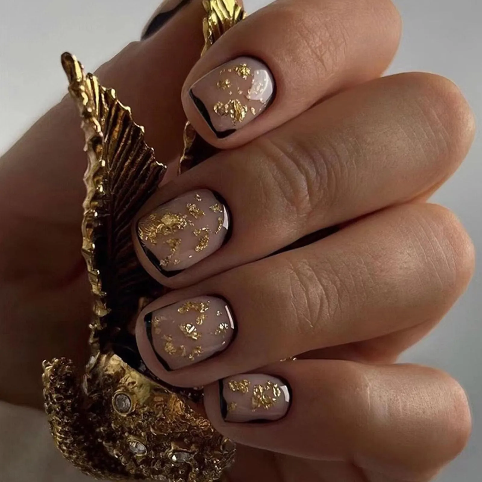 Black French Tip Press on Nails Short Fake Nails Glitter Sequins Square Acrylic Nails Press ons Nude Full Cover Stick Glue on Nails for Women Manicure 24 Pcs