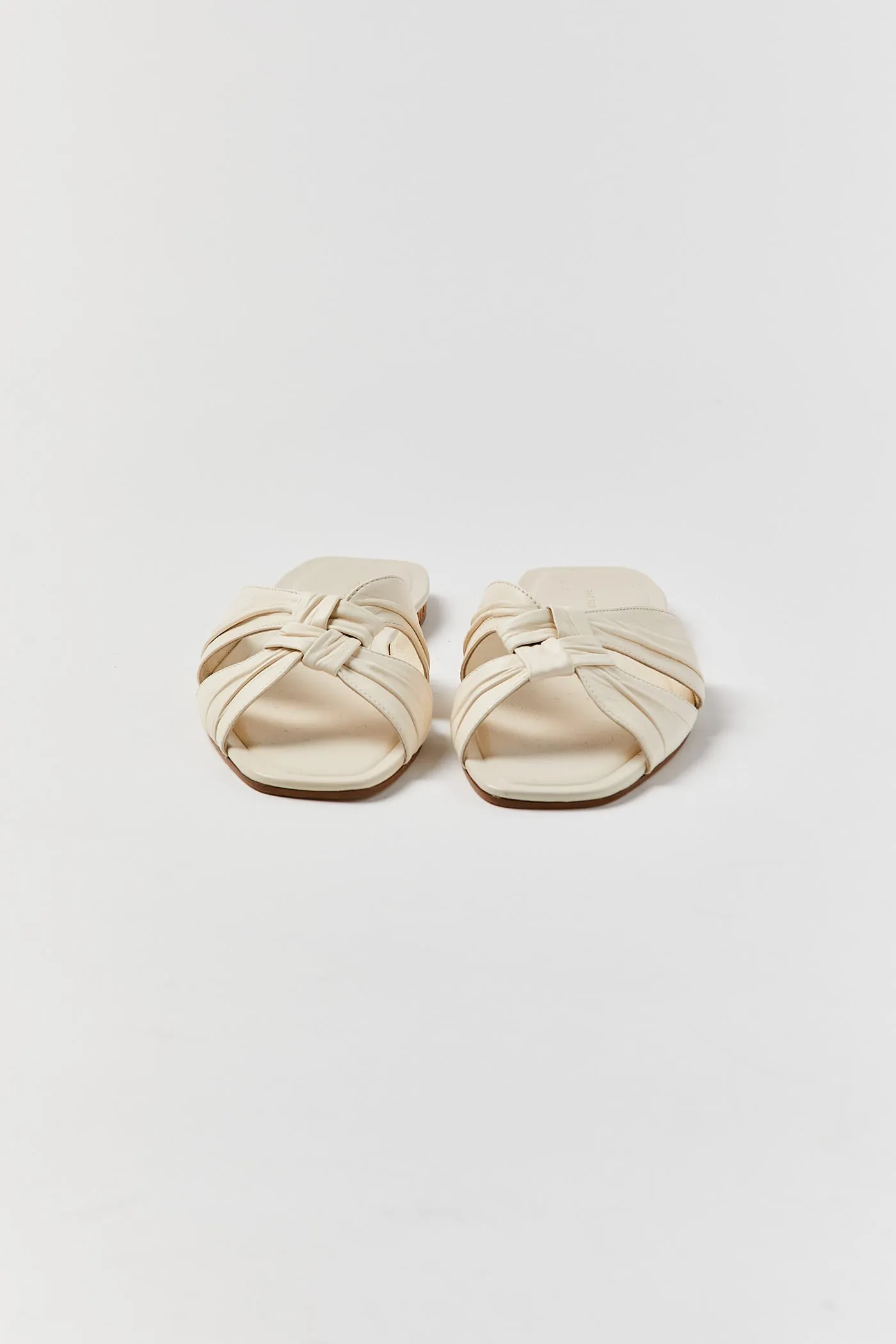 Chocolat Blanc Soft Knot Flat