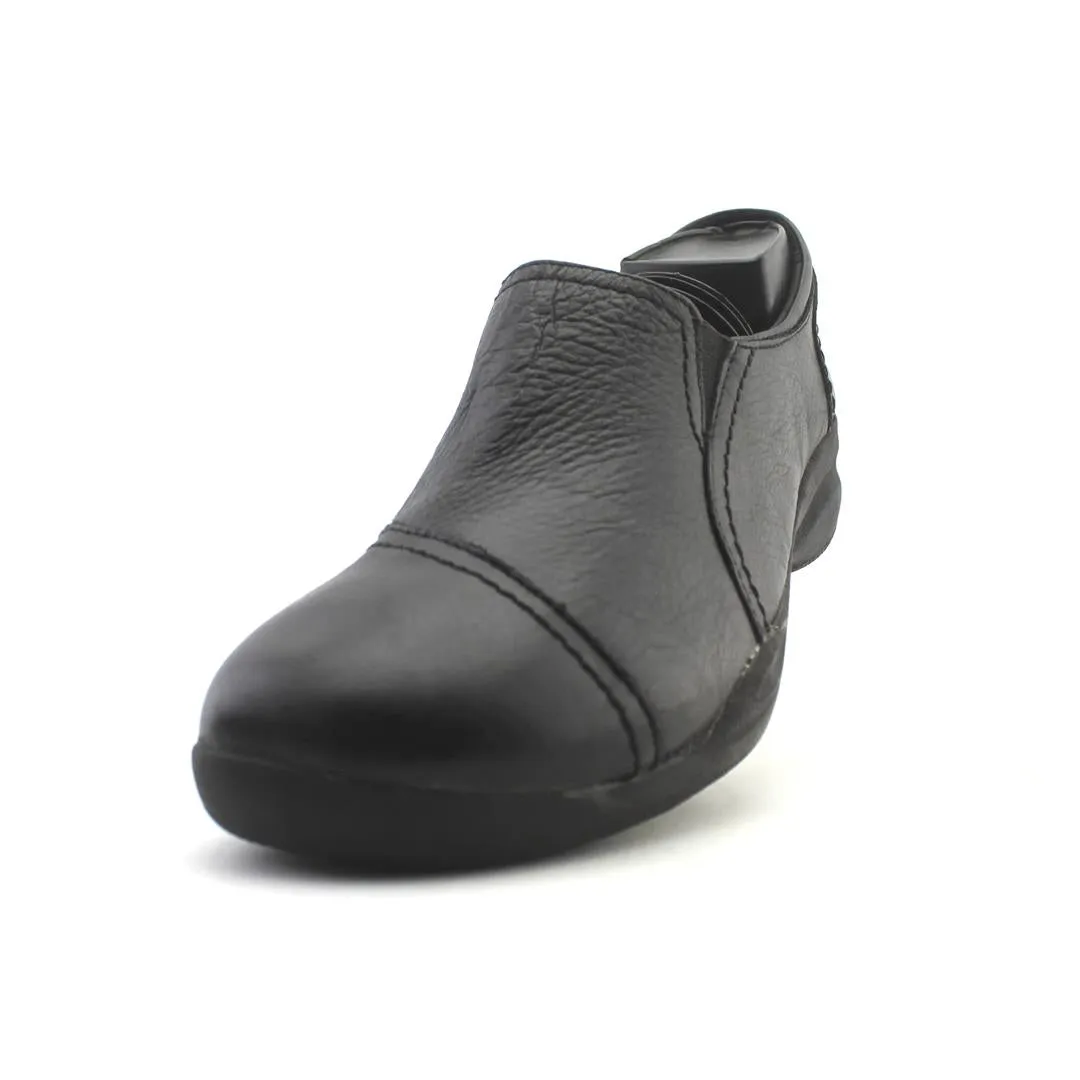 CLARKS IN MOTION