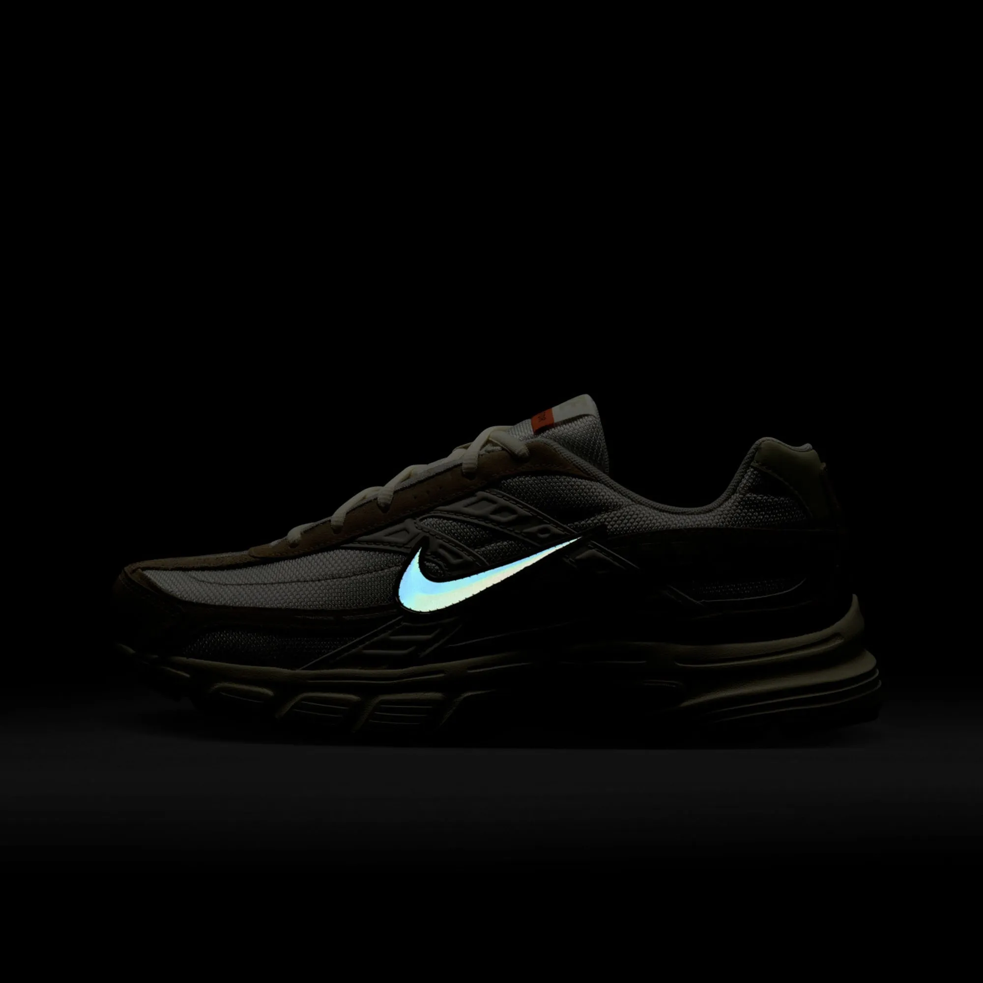 NIKE | INTIATOR { LIGHT BONE/CARGO KHAKI-LIMESTONE