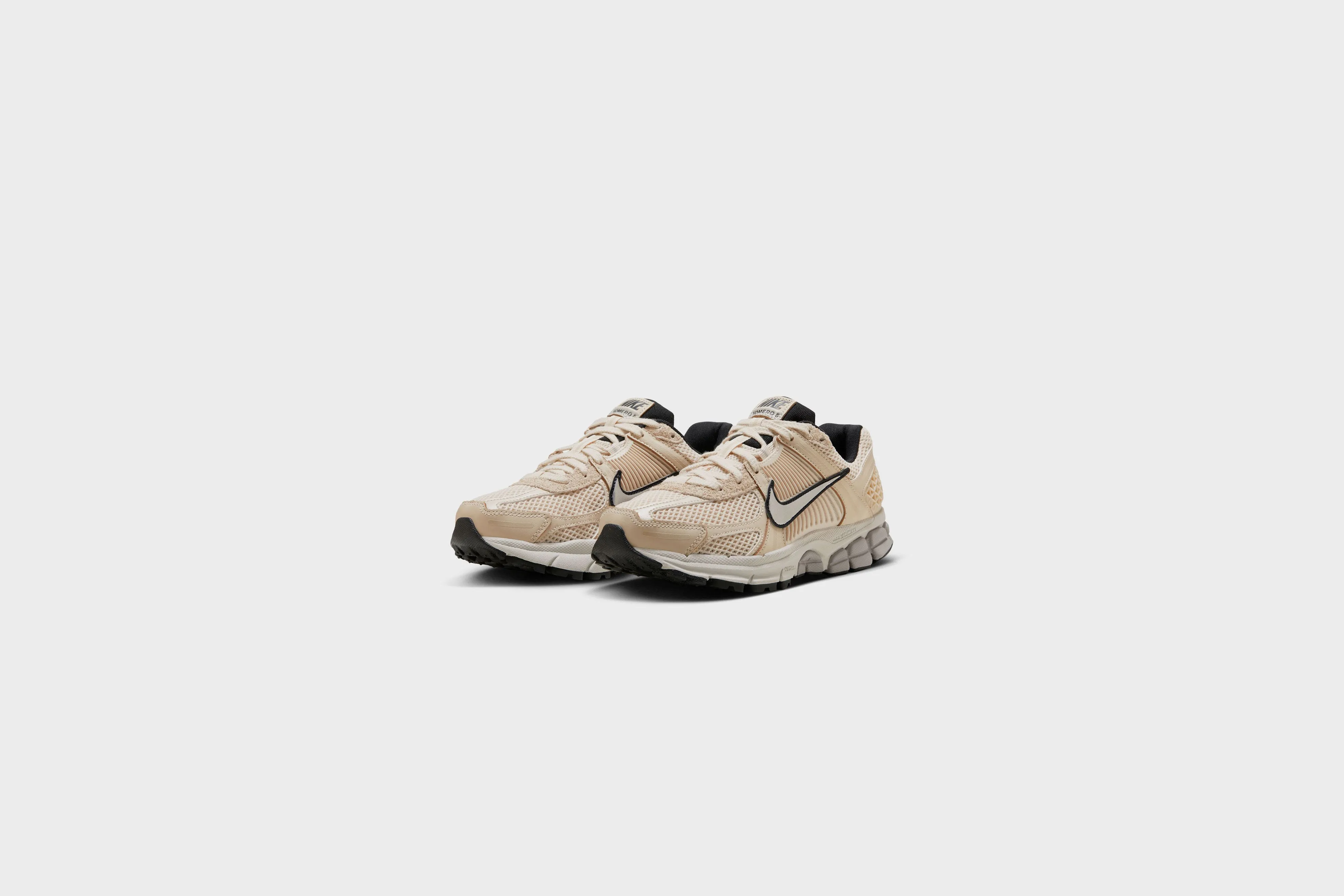 WMNS Nike Zoom Vomero 5 (Pearl White/Chrome-Light Bone)